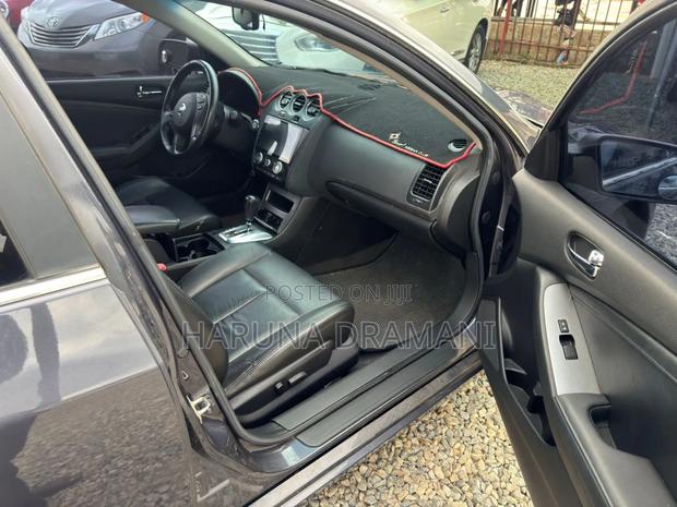 Nissan Altima 3.5 SL 4dr Sedan (3.5L 6cyl CVT) 2014 Gray