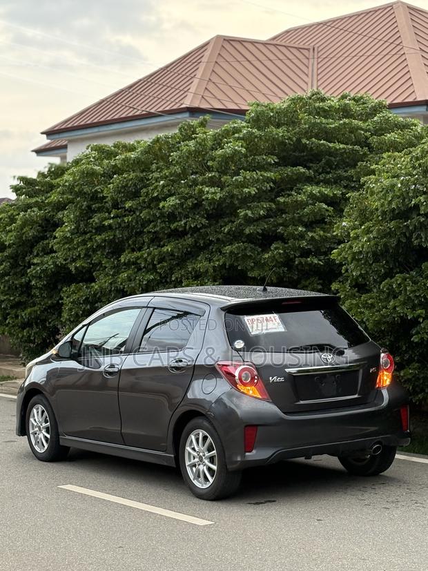 Toyota Vitz 2012 Gray