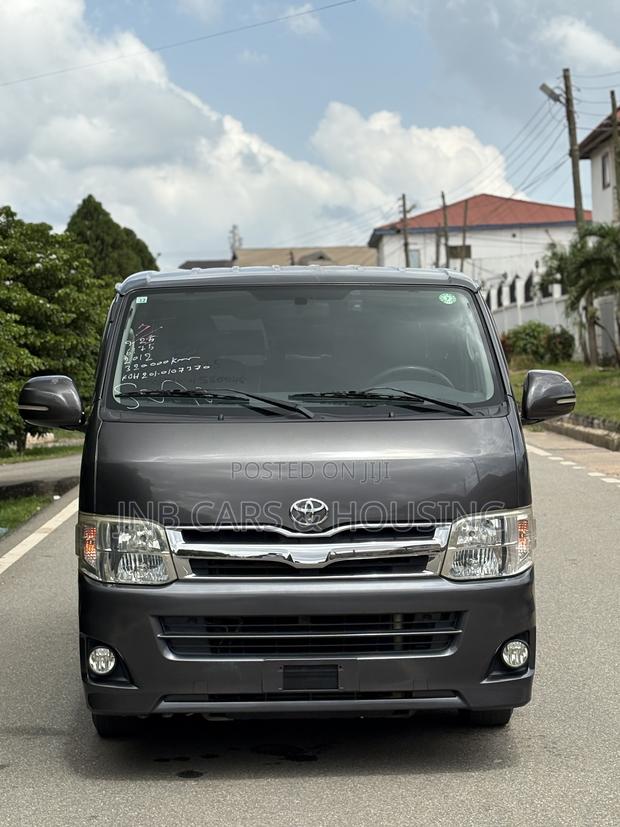 Toyota HiAce 2013 Grey