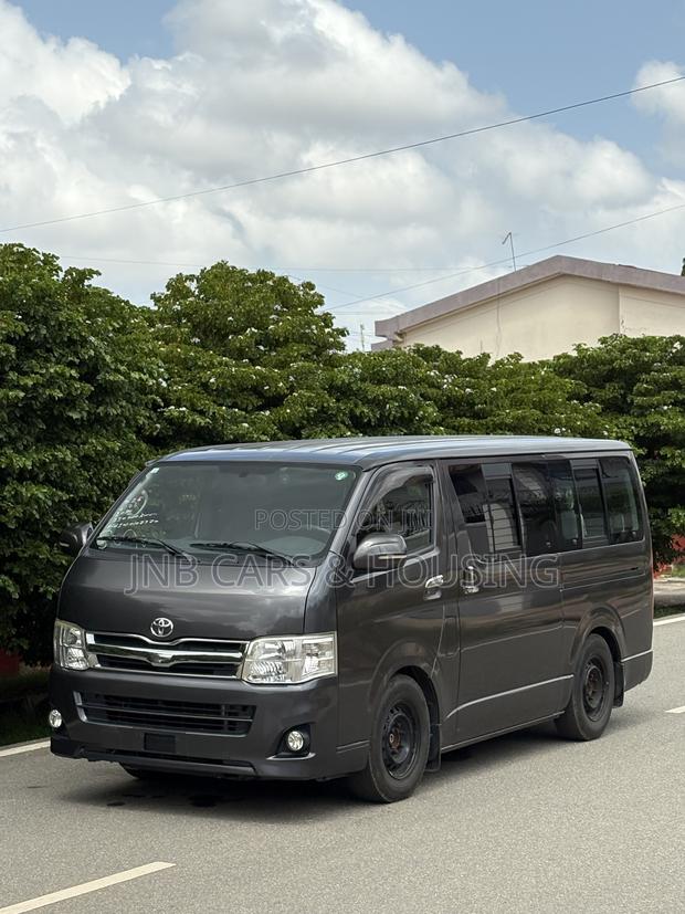 Toyota HiAce 2013 Grey