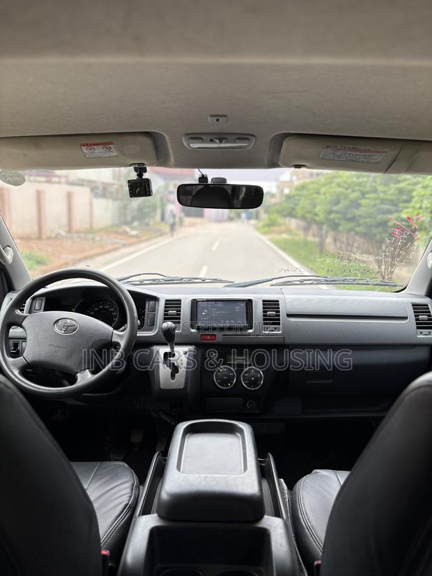 Toyota HiAce 2013 Grey