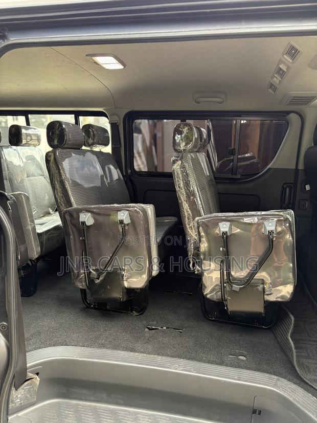 Toyota HiAce 2013 Grey