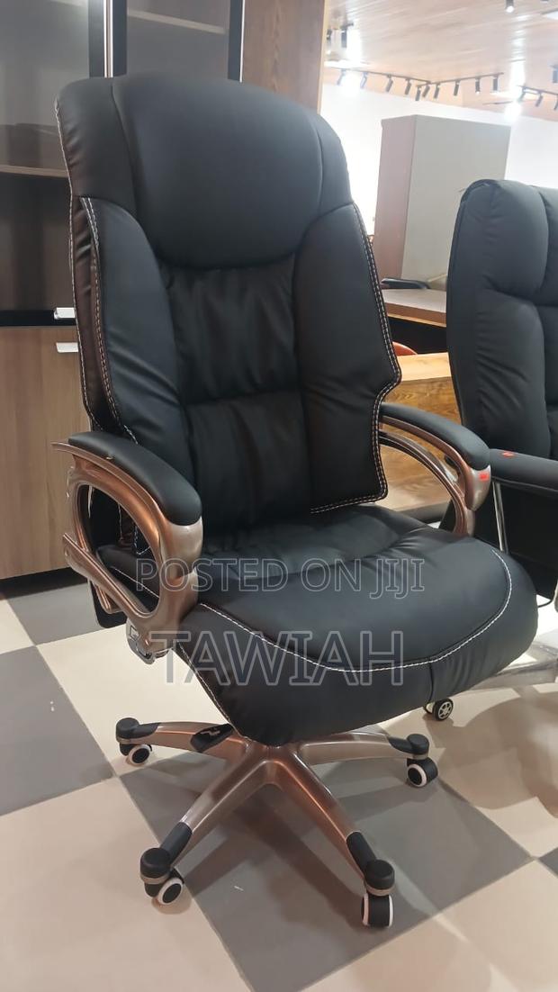 Boss Executive Office Chairs · Photo 3