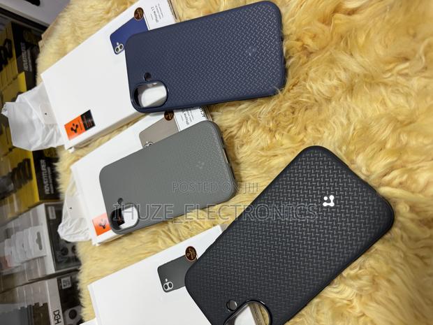 Spigen Mag Armor Magsafe Case for iPhone 17 photo 2