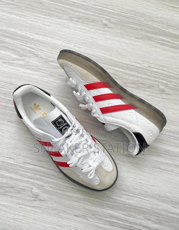 Adidas X Hello Kitty Gazelle Indoor · Photo 3