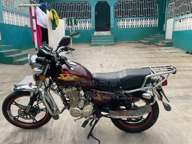 Haojin HJ125-50 2023 Red · Photo 1
