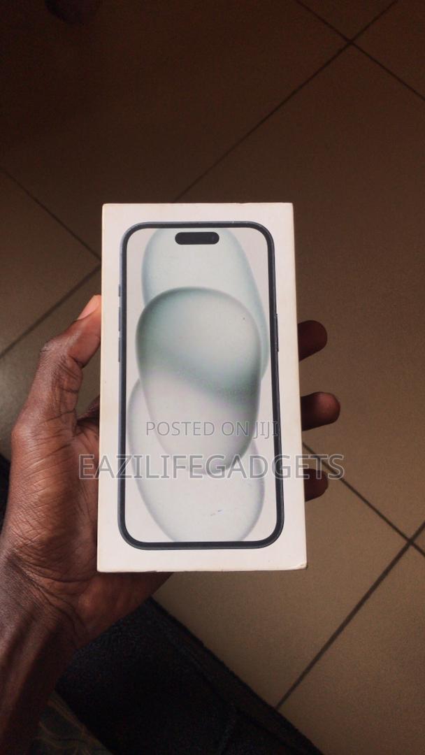 New Apple iPhone 15 128 GB Black