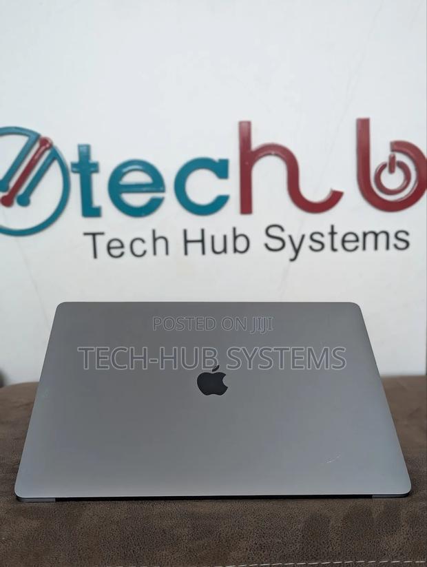Laptop Apple MacBook Pro 2018 16GB Intel Core I7 SSD 512GB photo 3