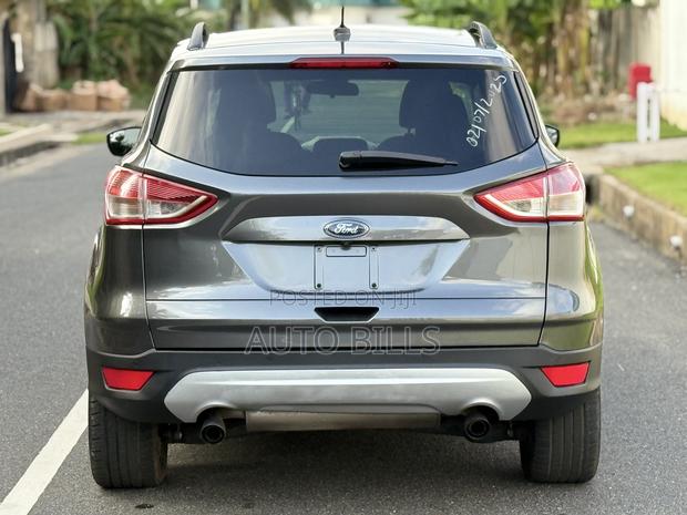 Ford Escape SE 4x4 2016 Gray