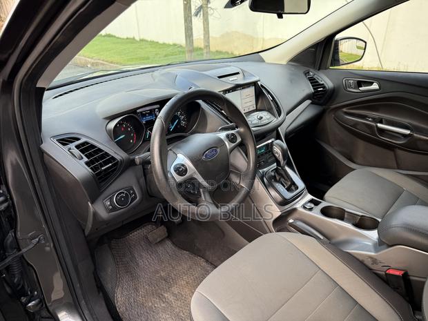 Ford Escape SE 4x4 2016 Gray