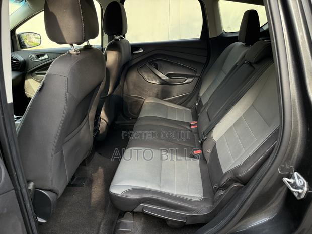 Ford Escape SE 4x4 2016 Gray