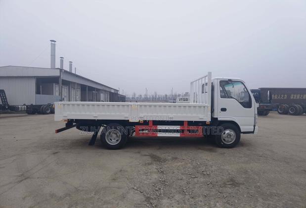 8 Tons Isuzu Cargo/Dump Truck From China photo 3