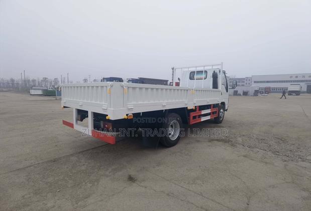 8 Tons Isuzu Cargo/Dump Truck From China photo 5