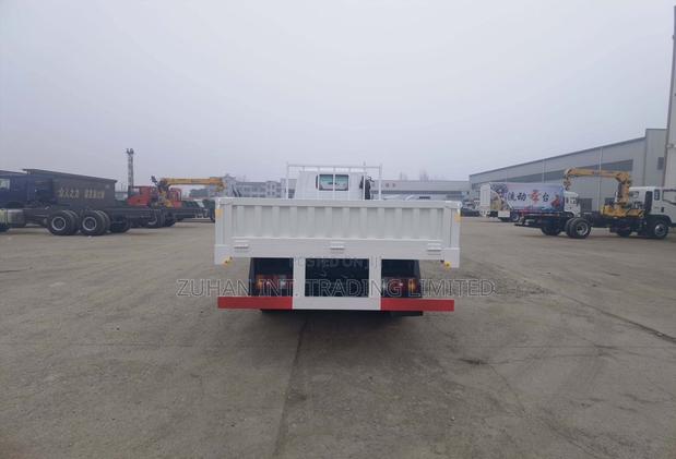 8 Tons Isuzu Cargo/Dump Truck From China photo 4