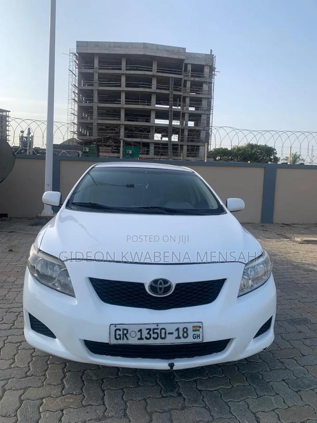 Toyota Corolla LE 4dr Sedan (1.8L 4cyl 4A) 2010 White photo 7