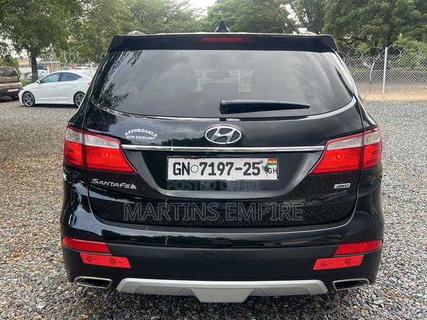 Hyundai Santa Fe SE AWD 2016 Black