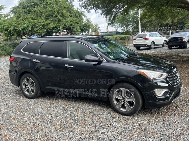 Hyundai Santa Fe SE AWD 2016 Black