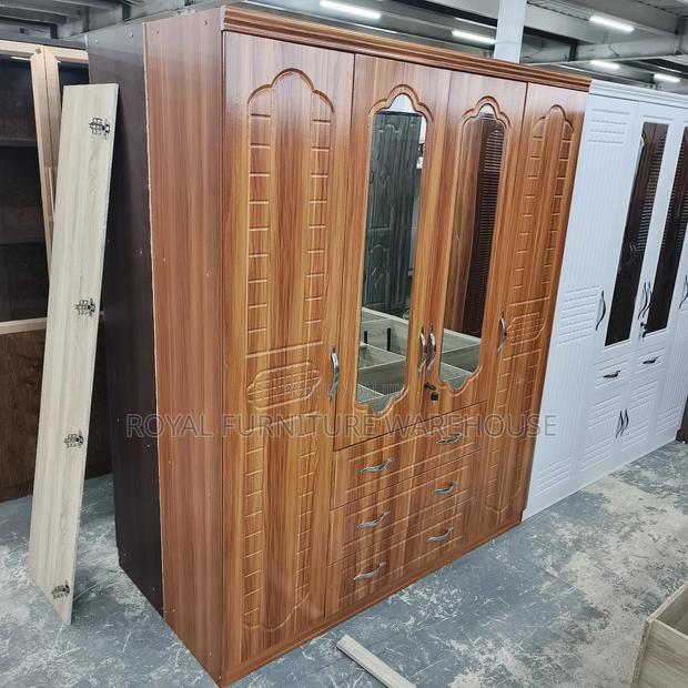Spend Pear Color 4 Doors Wooden Wardrobe · Photo 3