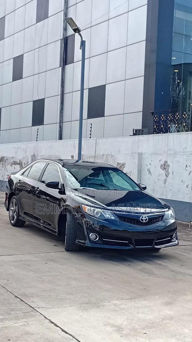 Toyota Camry SE 4dr Sedan w/Prod. End 11/13 (2.5L 4cyl 6A) 2014 Black