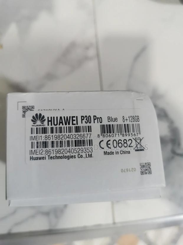 New Huawei P30 Pro 128 GB Blue photo 3