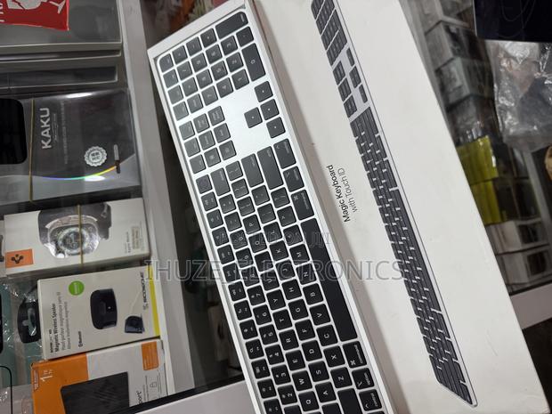 Magic Keyboard With Touch Id and Numeric Keypad (Usb-C)- Black Keys photo 2