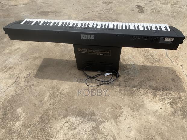 Korg Sp200 Digital Piano · Photo 2