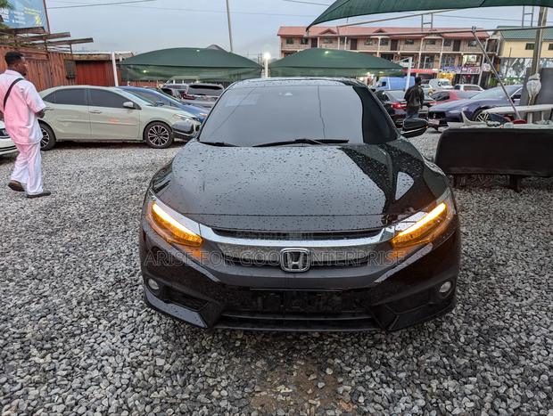 Honda Civic Touring 4dr Sedan (1.5L 4cyl) 2017 Black photo 2