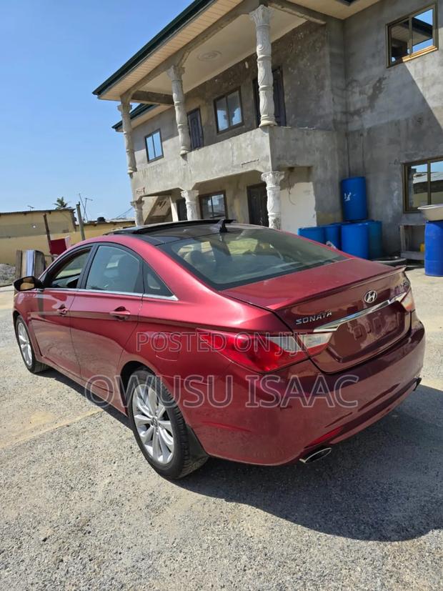 Hyundai Sonata 2013 Red