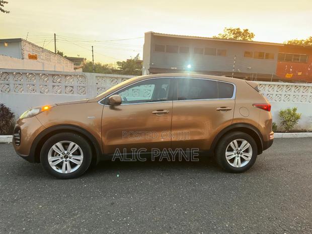 Kia Sportage SX 4dr SUV AWD (2.0L 4cyl Turbo 6A) 2016 Gold