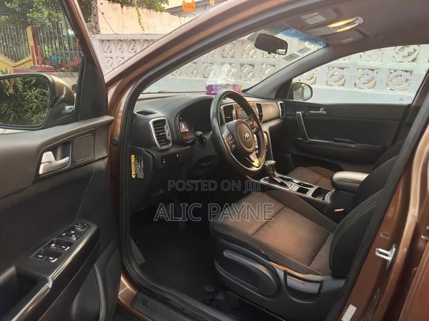 Kia Sportage SX 4dr SUV AWD (2.0L 4cyl Turbo 6A) 2016 Gold