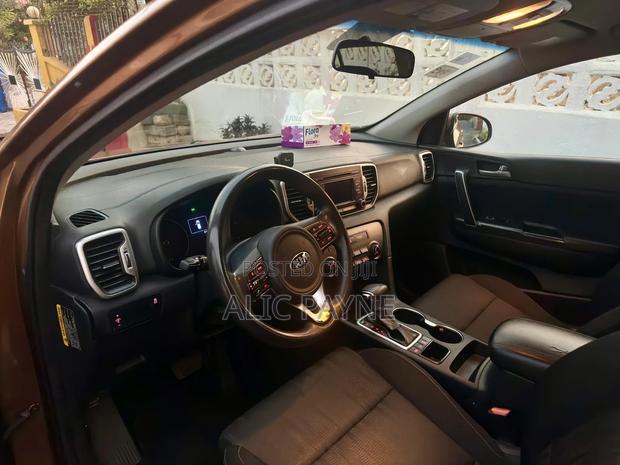 Kia Sportage SX 4dr SUV AWD (2.0L 4cyl Turbo 6A) 2016 Gold