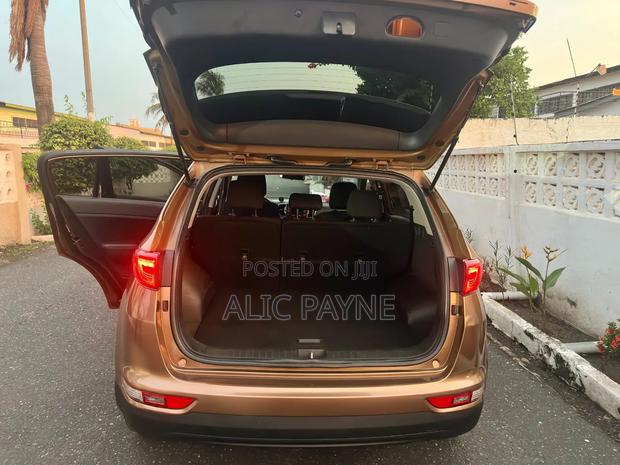 Kia Sportage SX 4dr SUV AWD (2.0L 4cyl Turbo 6A) 2016 Gold