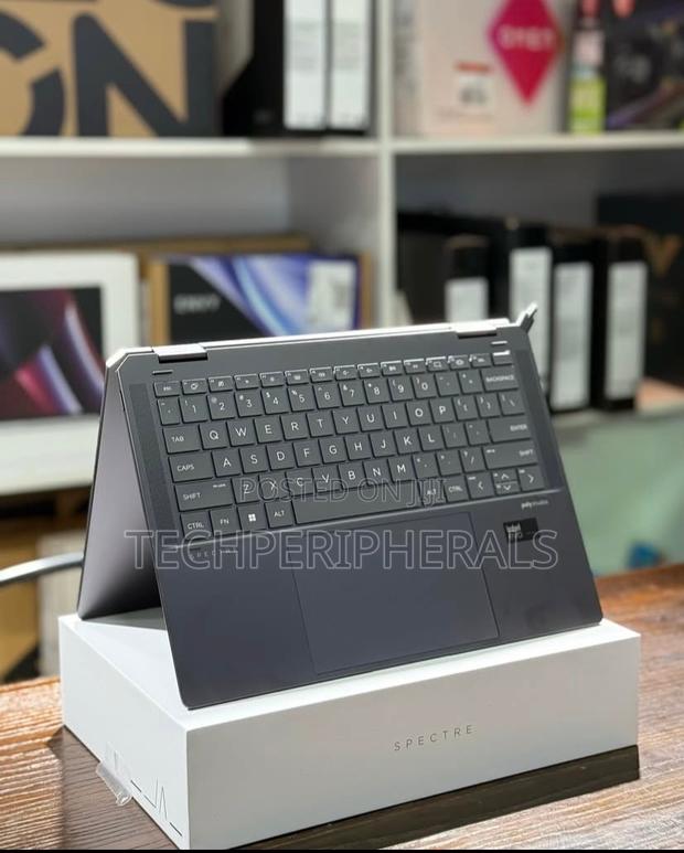 New Laptop HP Spectre 14 16GB Intel Core i7 SSD 2T photo 2
