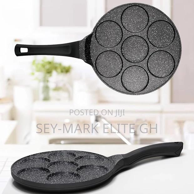 7 Holes Non Stick Pancake Frying Pan · Photo 3