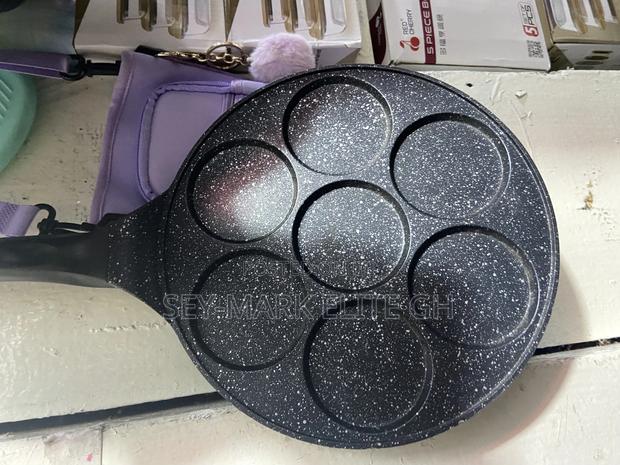 7 Holes Non Stick Pancake Frying Pan · Photo 4