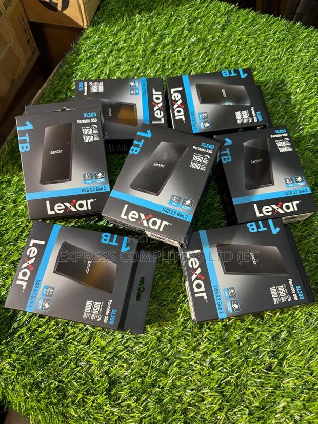 Lexar Si300 Portable SSD Up to 1050mb/S Read and 1000mb/ Write From Uk · Photo 3