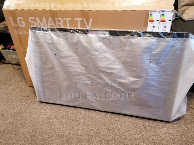Lg 43 Inch 43lq60 Smart FHD Tv (Cracked Screen) photo 2