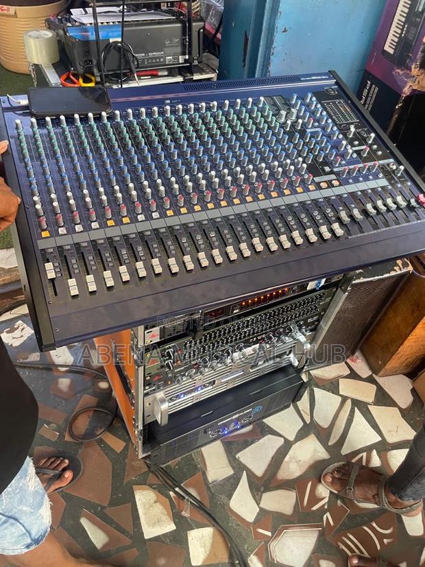 Yamaha Mg 24 Raw Mixer · Photo 2