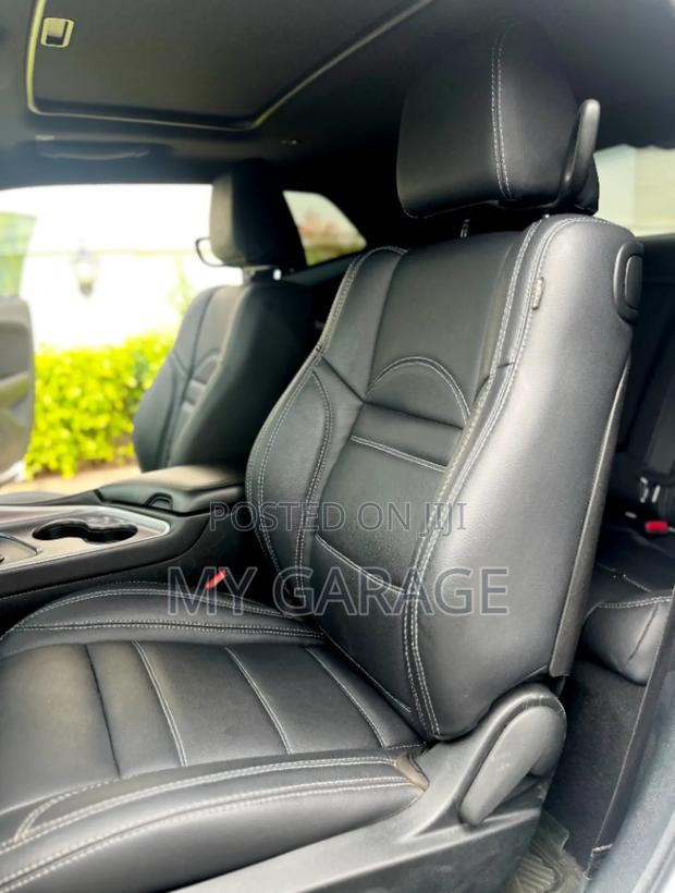 Dodge Challenger SXT AWD 2019 White