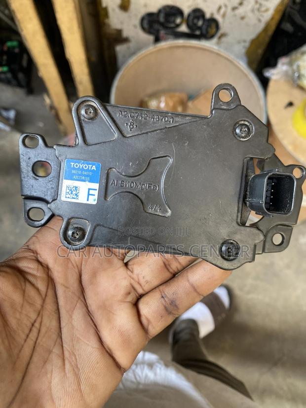 Toyota Tacoma 2018-22 Front Radar photo 3