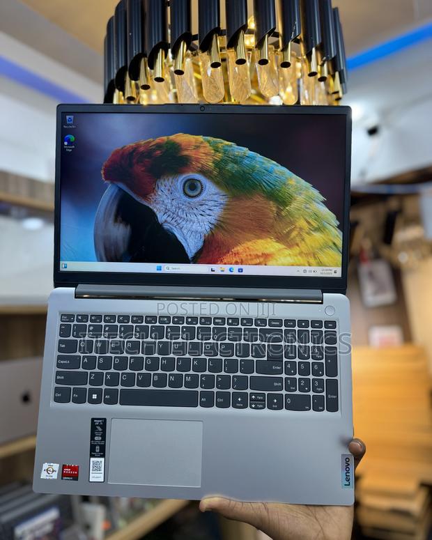 Laptop Lenovo 12GB AMD SSD 256GB