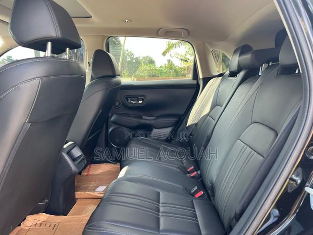 Honda HR-V 2023 Black photo 4