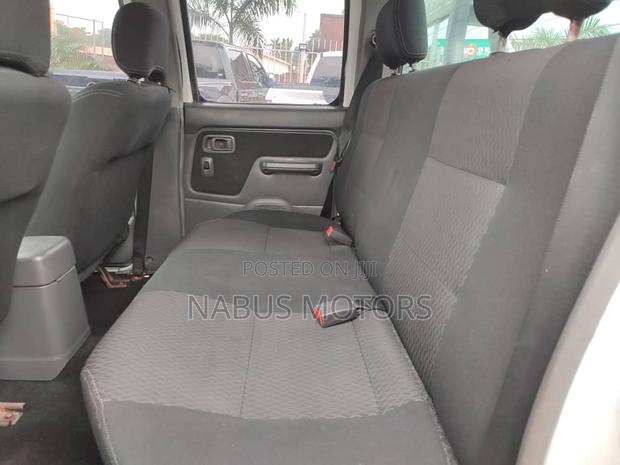 Nissan Hardbody 2014 White