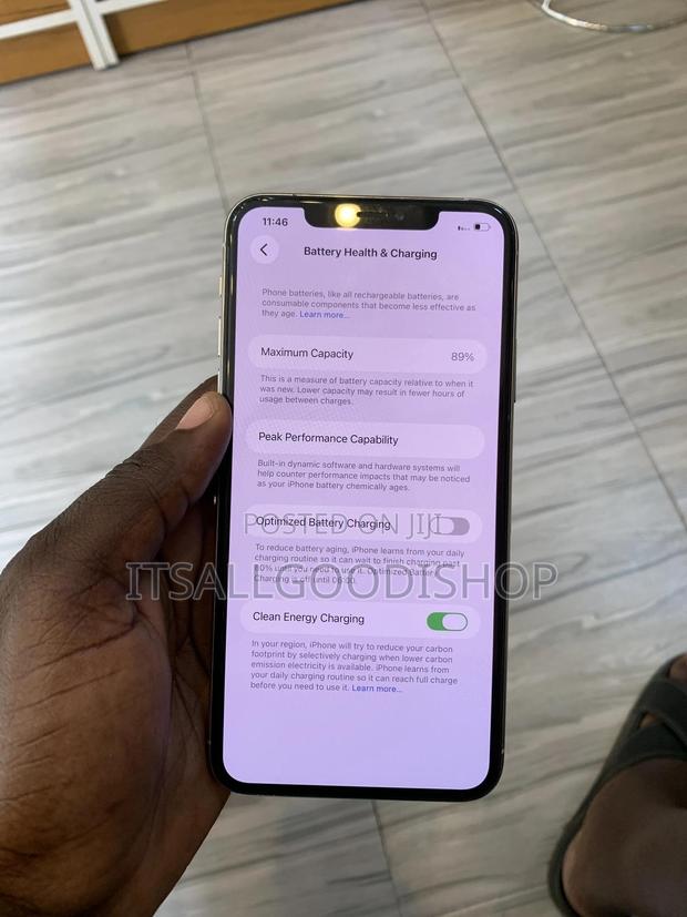 Apple iPhone 11 Pro Max 64 GB White