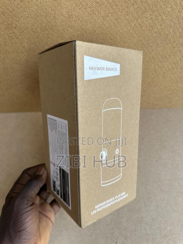 Neewer RGB Basics Fl10 10w Led Photography Spotlight photo 3