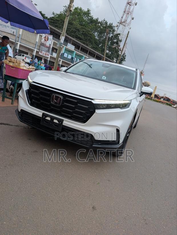 New Honda CR-V 2023 White photo 2