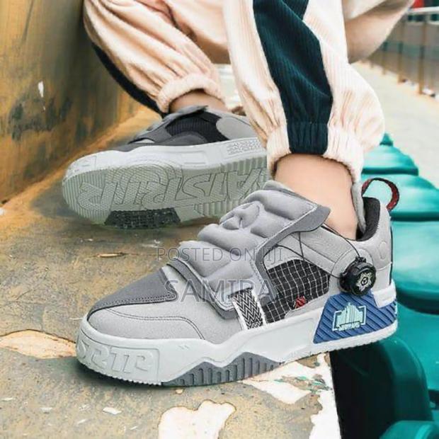 Unisex Fashion Sneakers – Premium Quality Sports Casual Shoes photo 2