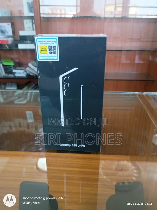 New Samsung Galaxy S25 Ultra 256 GB Black photo 4