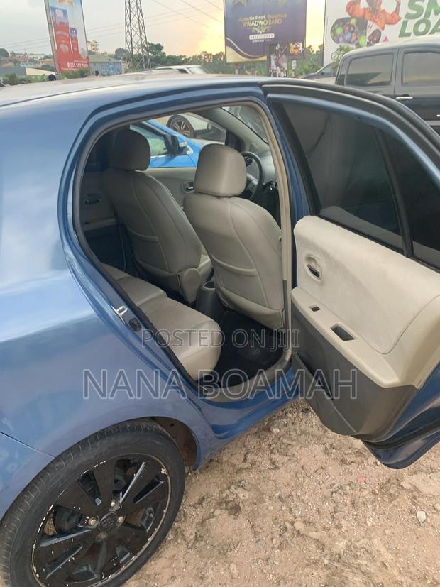 Toyota Vitz 2010 Blue