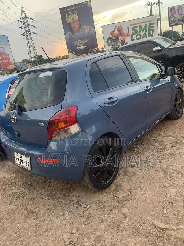 Toyota Vitz 2010 Blue